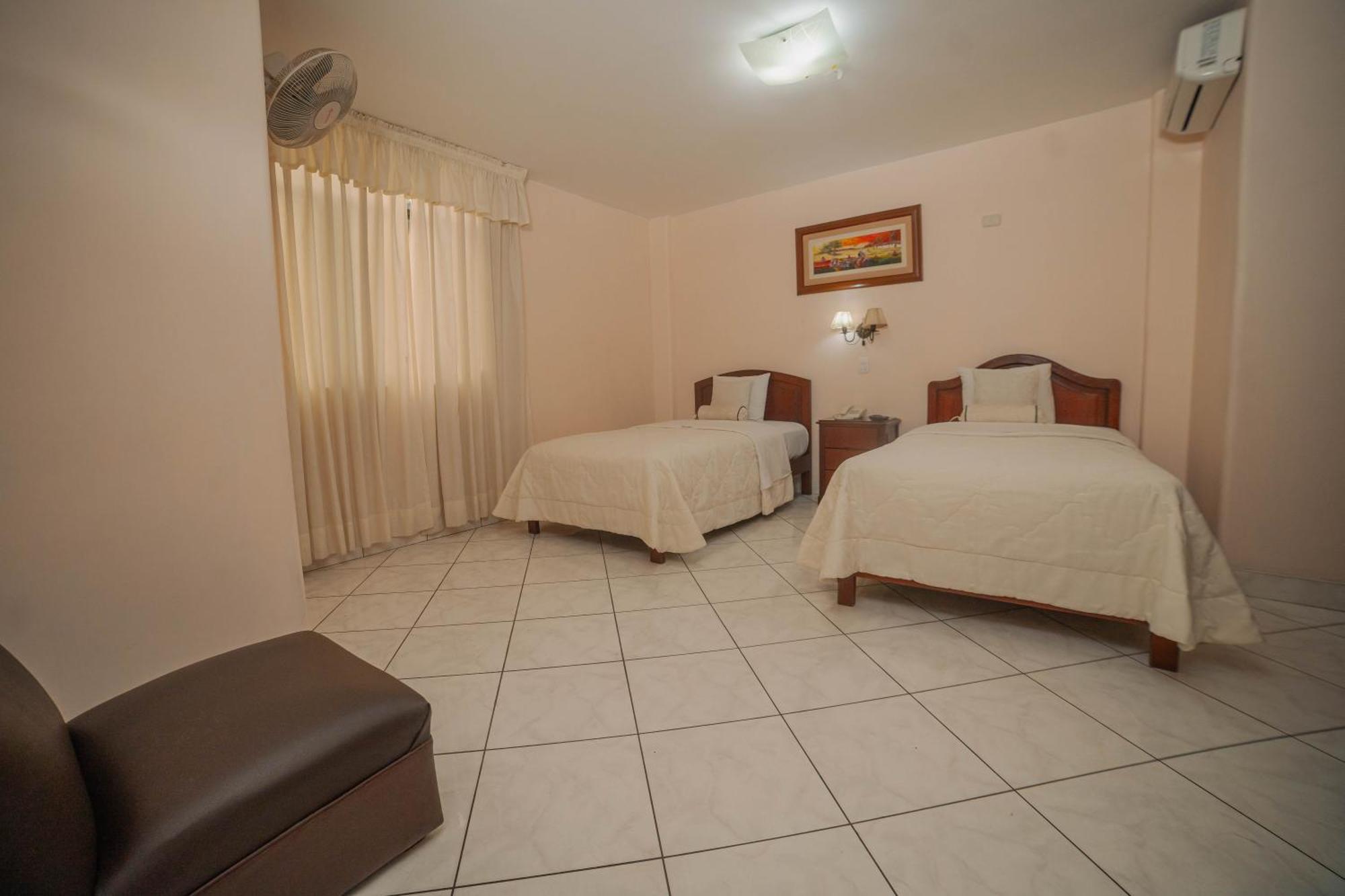 Hotel Torre Norte Trujillo Exterior foto
